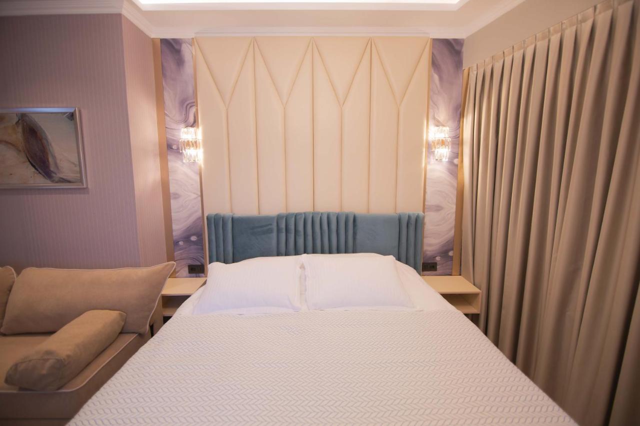 Sky View Hotel Корча Екстериор снимка
