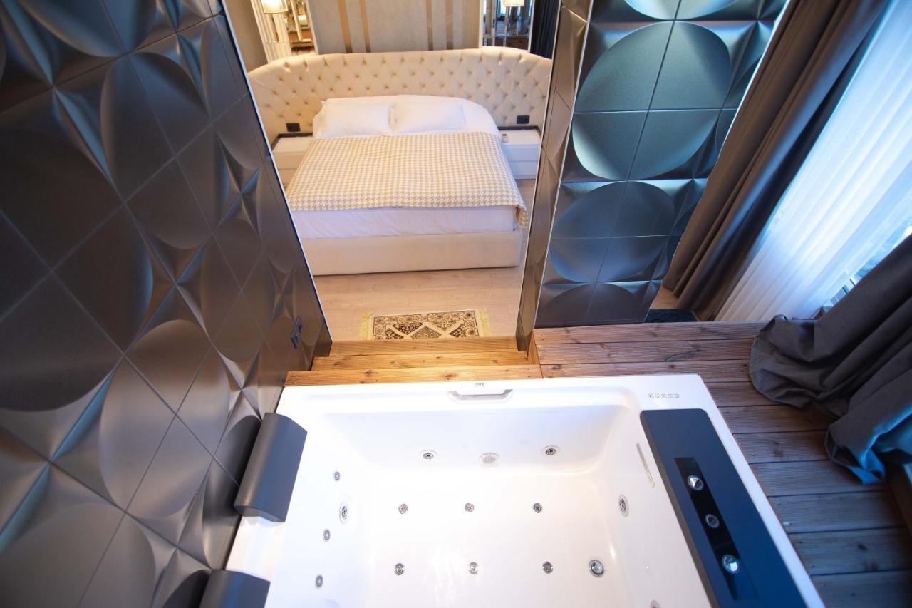 Sky View Hotel Корча Екстериор снимка