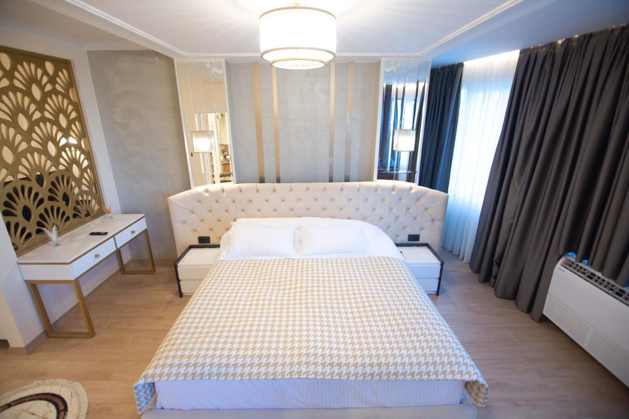 Sky View Hotel Корча Екстериор снимка