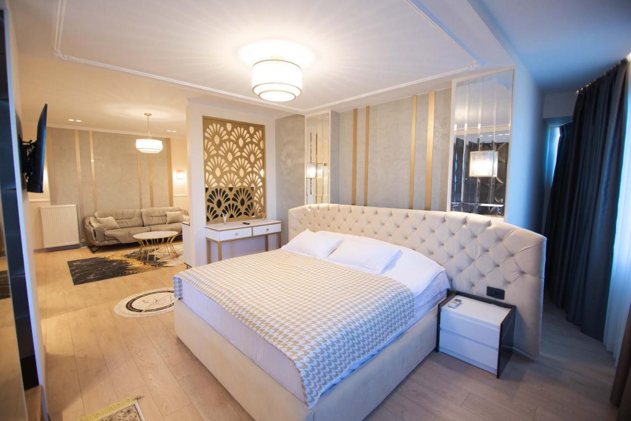 Sky View Hotel Корча Екстериор снимка