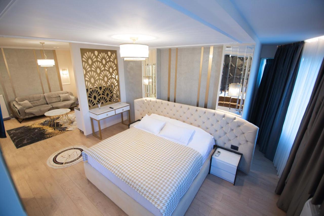 Sky View Hotel Корча Екстериор снимка