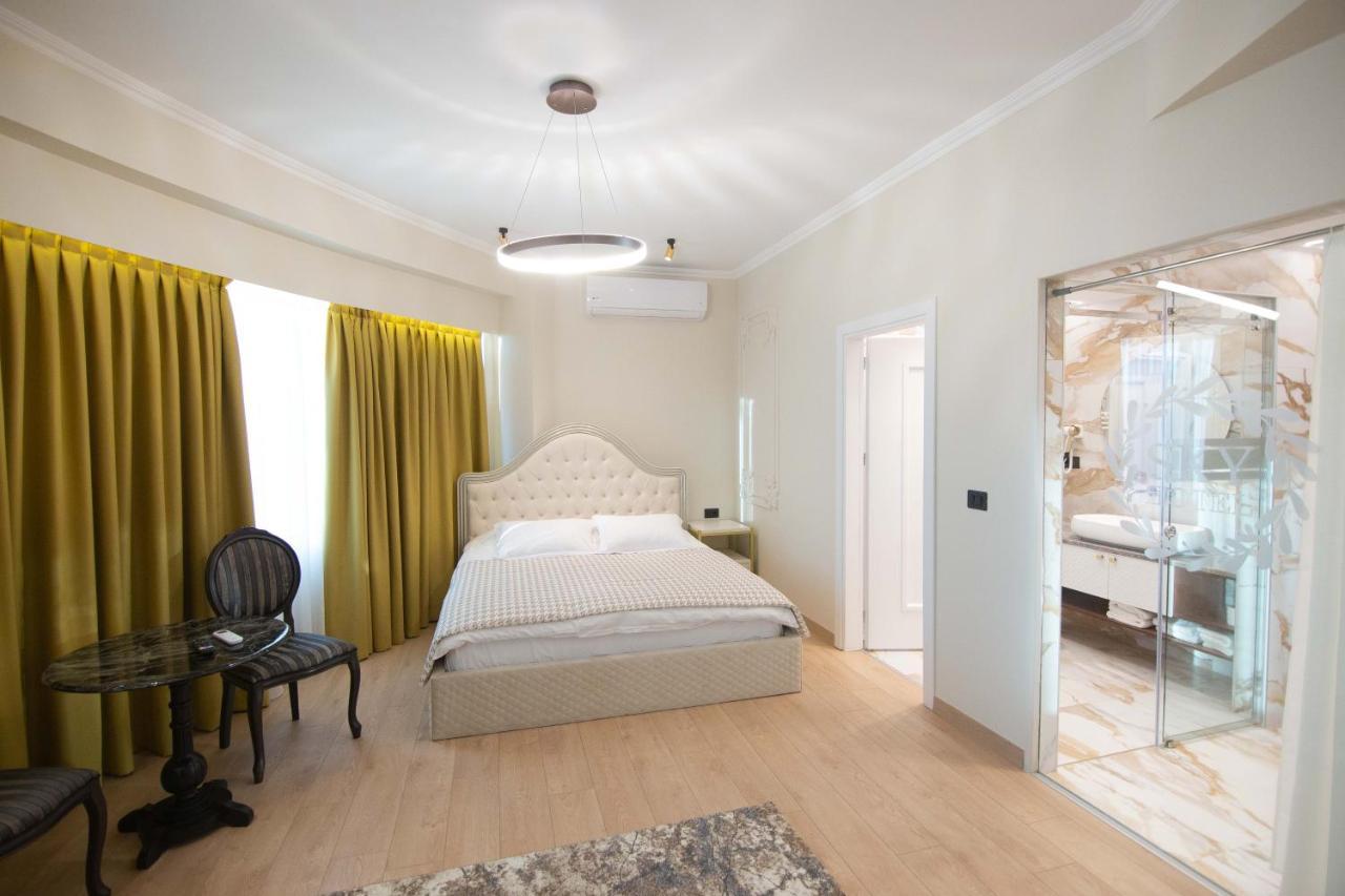 Sky View Hotel Корча Екстериор снимка