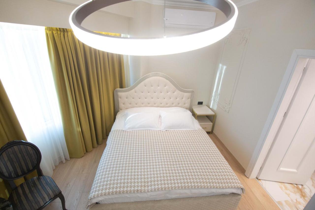 Sky View Hotel Корча Екстериор снимка