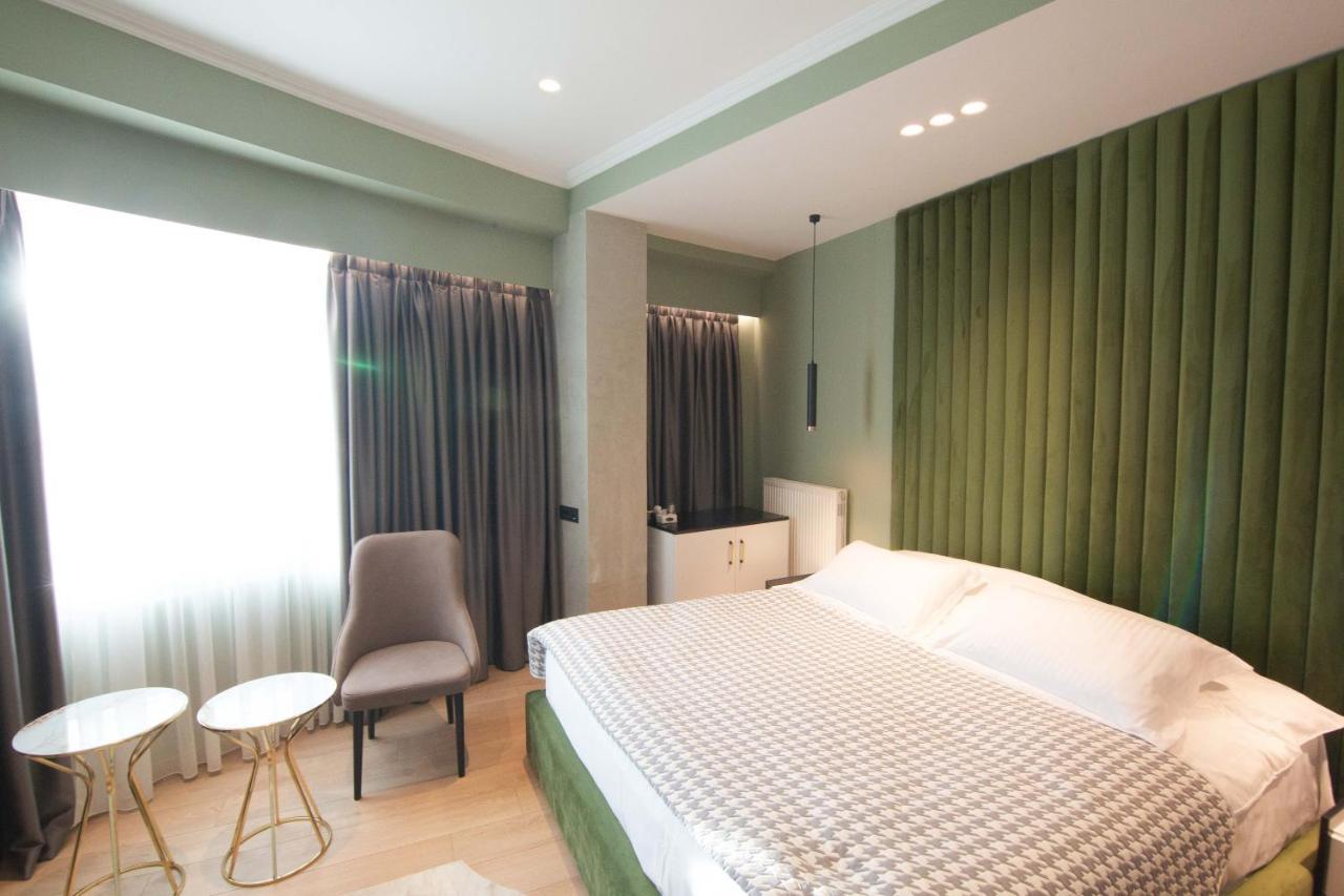 Sky View Hotel Корча Екстериор снимка
