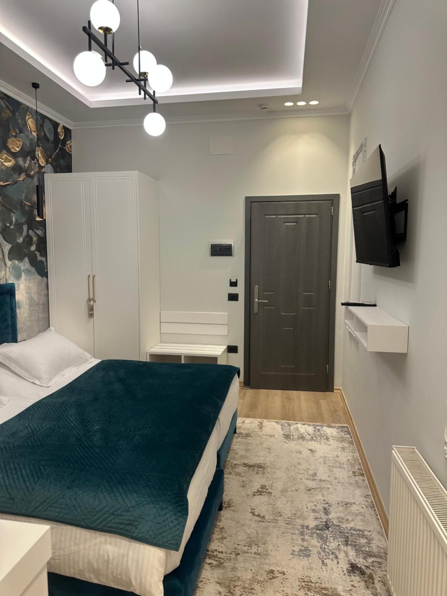 Sky View Hotel Корча Екстериор снимка